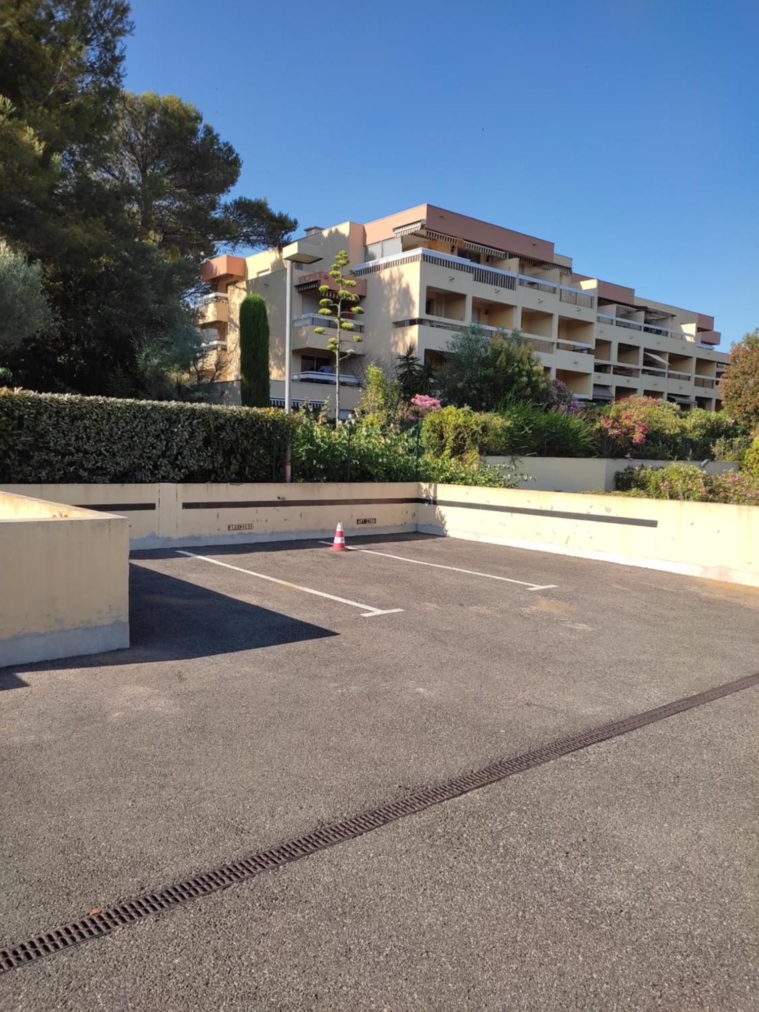 Edenesterel Saint-Raphaël Exteriör bild